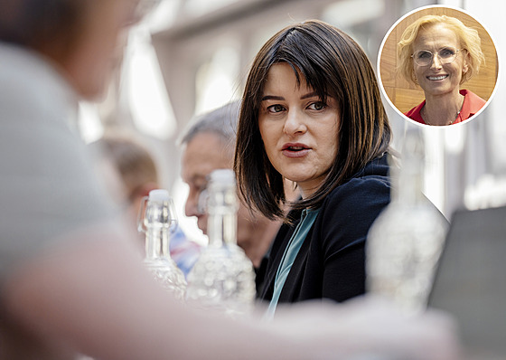 Jana Malá�ová a Kate�ina Kone�ná