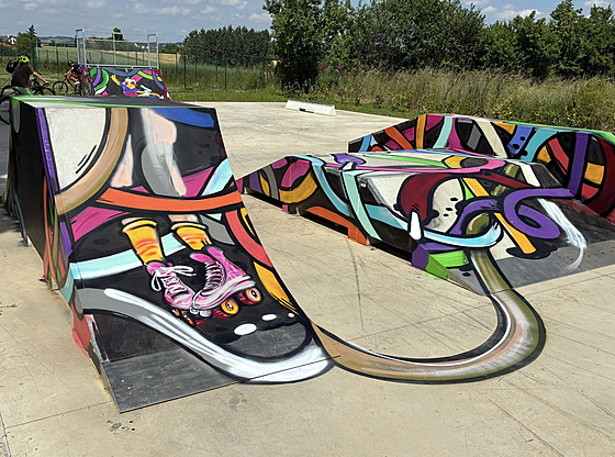 Skatepark v Okíkách barevn a výtvarn dotvoí Eurodel  hiphoper Martin...