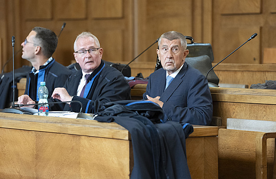 Soud projednává odvolání v kauze apí hnízdo, ve které elí obalob pedseda...