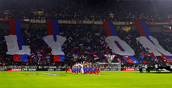 Pohled na domovský stadion Olympique Lyon ped utkáním s Eintrachtem Frankfurt.