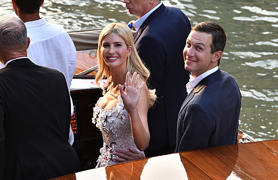 Dcera amerického prezidenta Donalda Trumpa Ivanka se svým manelem Jaredem...