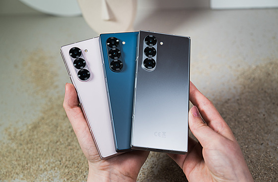 ada telefon Samsung Galaxy Z Fold6