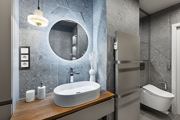 Domácí wellness v paneláku: Jak proměnit koupelnu v oázu klidu