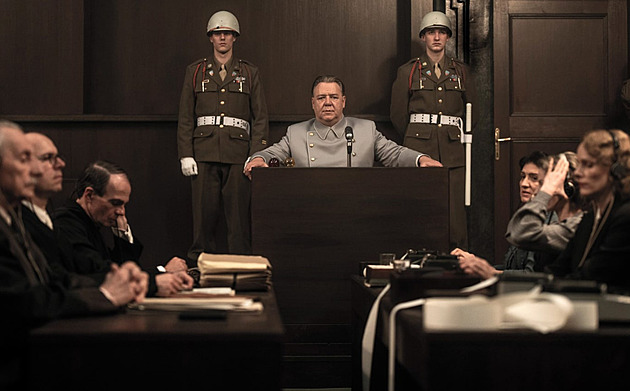 Russell Crowe jako Hermann Göring. Gladiátor ztvární nacistickou dvojku