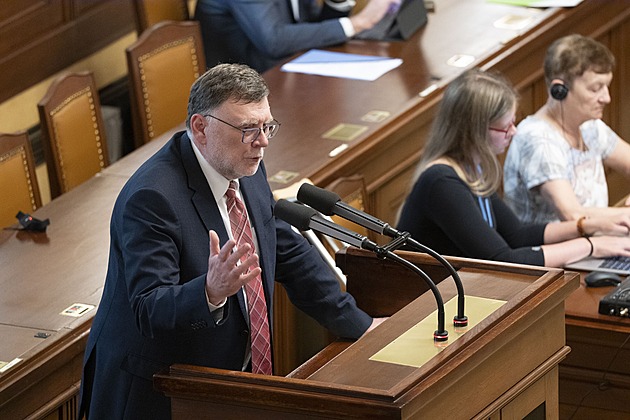 Menší papírování pro firmy a výhodnější akcie. Poslanci kývli na zásadní změny