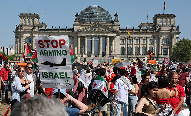V Londýně a Berlíně demonstrovaly desetitisíce lidí na podporu Palestiny