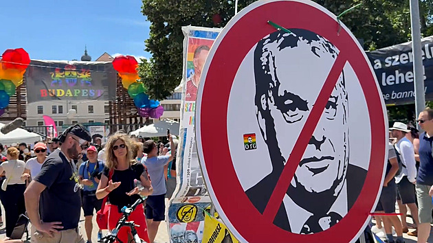Proč policie nerozehnala zakázaný pochod? Jak se Orbánova vláda sama střelila do nohy