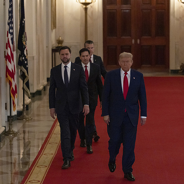 Trump na 19 chtěl kartu a vyhrál. Dostane Nobelovu cenu za mír?