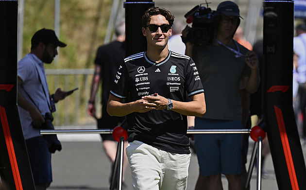 Námluvy v F1: klidný Mercedes, dilema v Red Bullu. Ukáže Cadillac na zkušené duo?