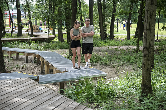 Ostrava slavnostn otevela unikátní park mezi mokady. Vznikl z neprchodné...