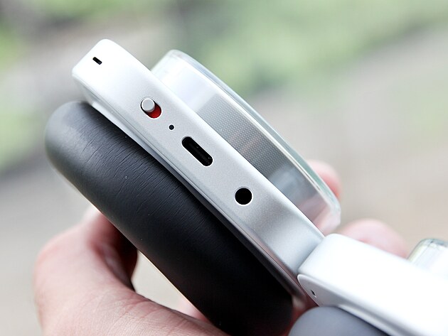 Nothing Headphone (1)