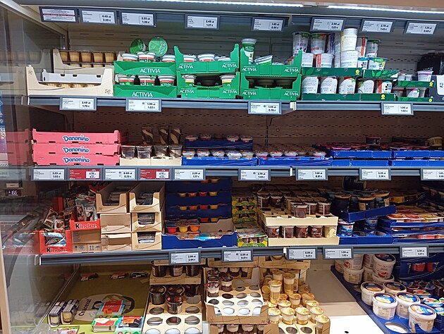 Jogurty a mléné výrobky jsou draí ne v esku. (20. ervna 2025)