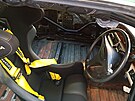 Automobilový sraz u slavného pra�ského kina Oko