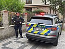 Sloky IZS zasahuj v ulici Lublask na Praze 2 po pdu nezletilho z okna v...