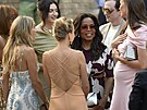 Oprah Winfreyová (uprosted) pijídí ve tvrtek do italských Benátek ped...