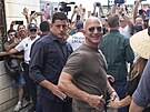 Miliardá Jeff Bezos na obd ve slavném Harrys Baru bhem tetího dne...
