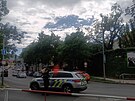 Policie provovala hlenou stelbu v OC Nov Smchov. (24. ervna 2025) 