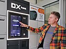 f pelhimovskho provozu Ale Valenta ukazuje jeden z chytrch box ped...