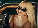 Zp�va�ka Kesha ve videoklipu BOY CRAZY. (2025)