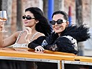 Kylie Jennerová a Kris Jennerová - tetí den svatby miliardáe Jeffa Bezose a...