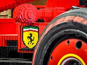 Instalace modelu LEGO F1 Ferrari SF-24 v ivotní velikosti