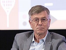 Novým generálním �editelem �eské televize se stal dosavadní �éf obchodu Hynek...