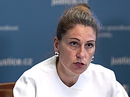 Ministryn spravedlnosti Eva Decroix (ODS) na tiskové konferenci ohledn...