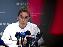 Ministryn spravedlnosti Eva Decroix (ODS) na tiskové konferenci ohledn...