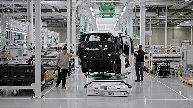 Spole�nost Amazon se chystá vyráb�t a� 10 000 robotických taxi ro�n� v rozlehlé...