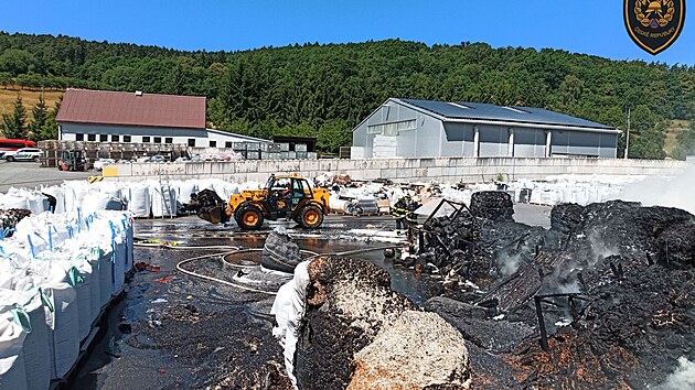 Likvidace poru plast v Ludkovicch trvala dva dny. Hasim ji ztoval dm a tropick vedro.