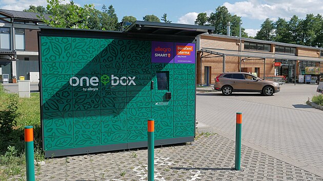 Ji vce ne rok se veden ru nad Szavou zabv mnostvm a podobou vdejnch box v ulicch msta.