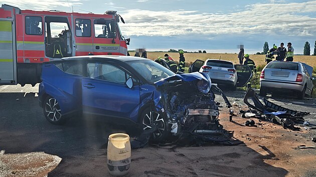 U Bevr na Kolnsku se stetly ti osobn automobily. tyi eny skonily v nemocnici. (27. ervna 2025)