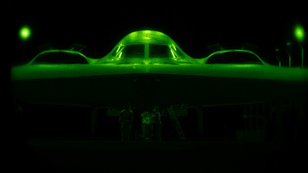 Letecký bombardér B-2 je připraven zaútočit na klíčová íránská jaderná zařízení. (22. června 2025)
