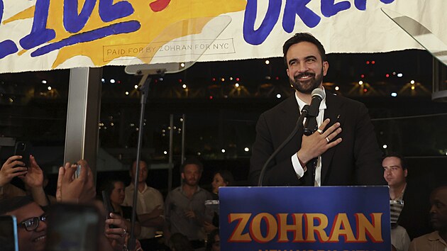 Kandid�t na starostu New Yorku Zohran Mamdani vyhr�l demokratick� prim�rky. (25. �ervna 2025)