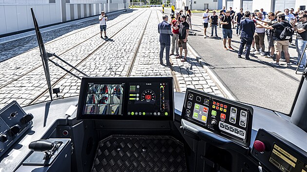 Zahjen zkuebnho provozu nov tramvaje koda 52T s cestujcmi. (20. ervna 2025)