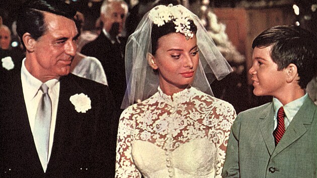 Sanchezov si vysnila rbu ve stylu padestch let. Pi hledn inspirace ji zaujaly aty, ve kterch se objevila Sophia Lorenov ve filmu Romance na ece (1958).