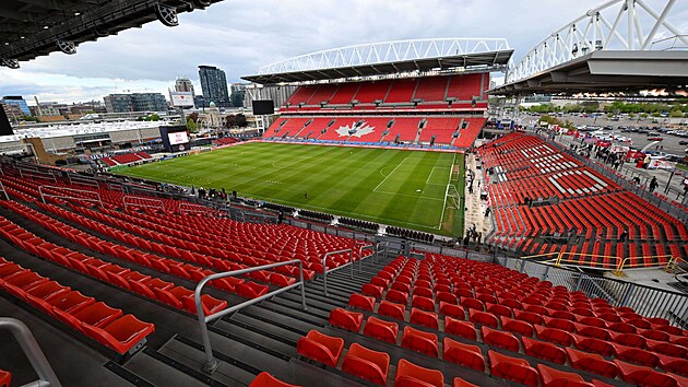 Pohled z tribun na stadionu BMO Field.