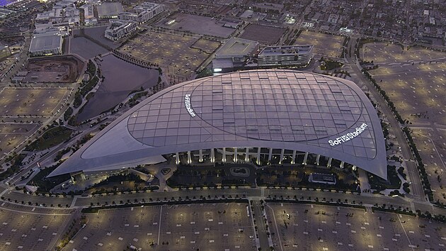 SoFi Stadium v Los Angeles.