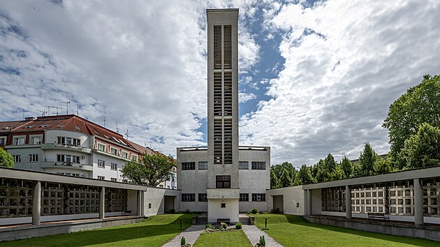 Zvonohra je umstna ve vi pamtkov chrnnho kostela Sboru knze Ambroe Crkve eskoslovensk husitsk v Hradci Krlov. (25. ervna 2025)