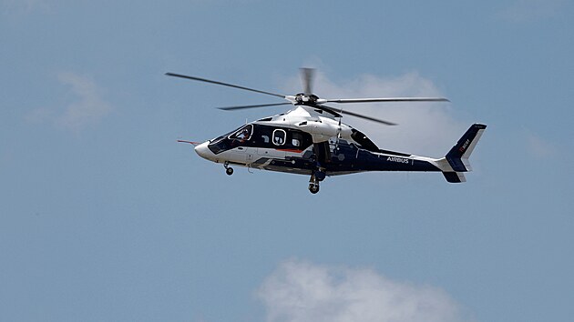 Airbus RACER bhem 55. Pask leteck show na letiti Le Bourget
