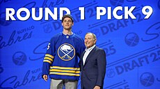 Nejvýše postaveným českým hokejistou při letošním draftu zámořské NHL je...
