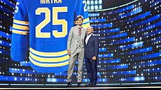 Nejvýe postaveným eským hokejistou pi letoním draftu zámoské NHL je...