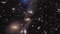 Jeden ze snímk� galaxií po�ízené observato�í Vera Rubin v Chile. (�erven 2025)