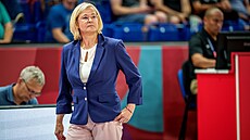 Trenérka eských basketbalistek Romana Ptáková bhem zápasu proti Portugalsku...