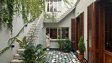 �ivot domácnosti p�itom p�íjemn� obíhá kolem zeleného srdce domu. Prosv�tlený...