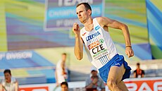 Výka Jan tefela absolvuje pokus na mistrovství Evropy drustev.