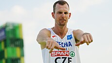Výka Jan tefela se raduje po úspném pokusu na mistrovství Evropy drustev.