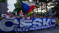 �esko. �echy, Morava, Slezsko. Modrá verze plachty na t�etím utkání malého...