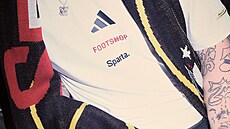 Nová spar�anská fanou�kovská kolekce ve stylu t�etí sady.