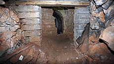 Tajný bunkr ml vyváit cenu za to, e by Britové o skalní post pili.